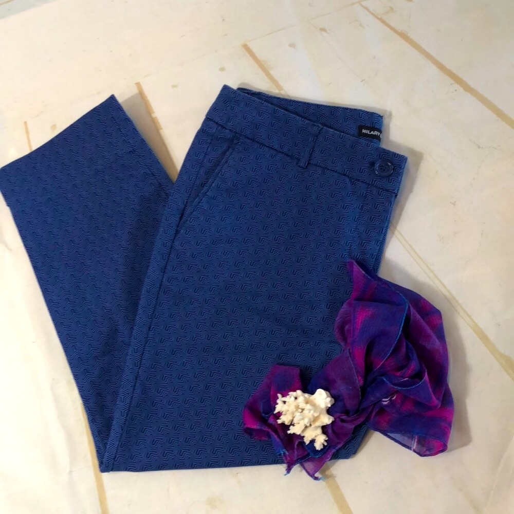 3/$20 Hilary Radley Capris Blue Geo Print size 8